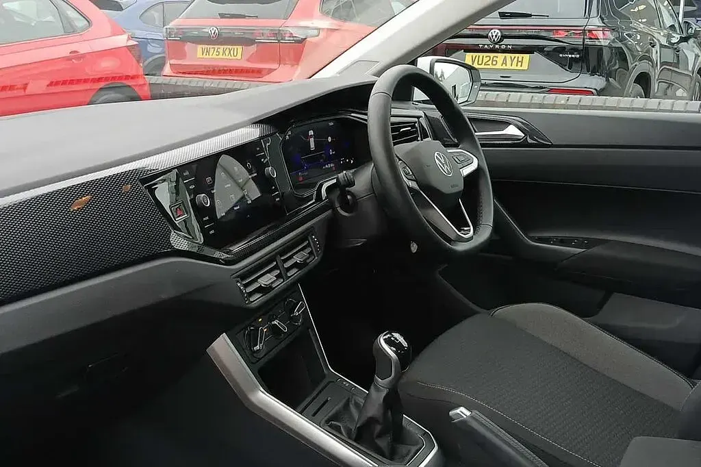 Used VW Polo Life 95 HP (69 kW) 2026 White Hatchback