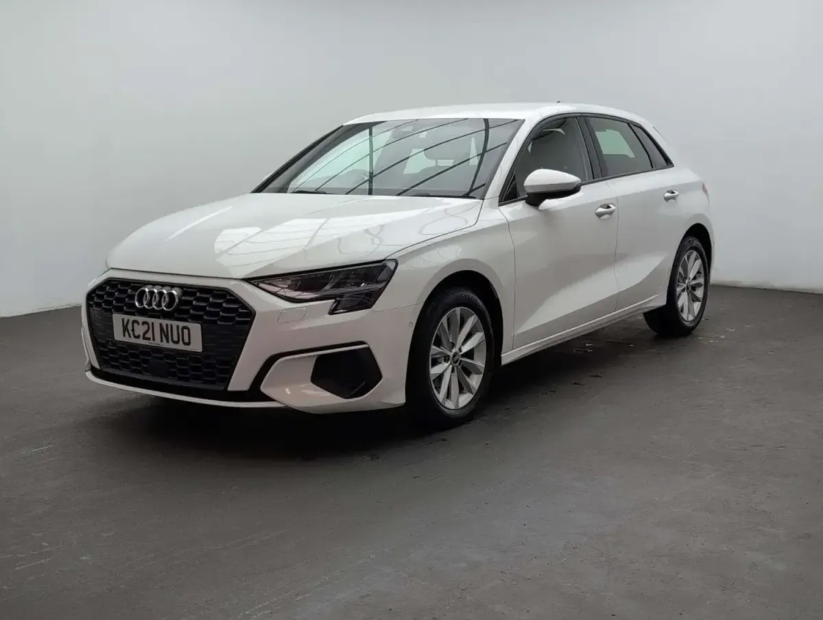 Used Audi A3 Business 150 HP (110 kW) 2021 White Sedan
