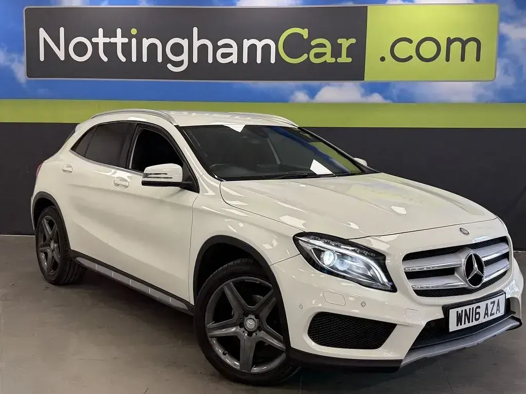 Used Mercedes GLA200 AMG line 136 HP (100 kW) 2016 White SUV