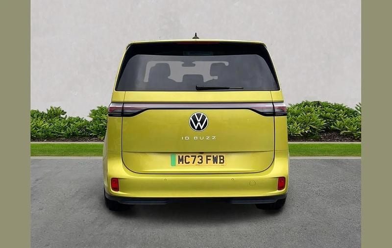 Used VW ID. Buzz Pro 150 kW (204 HP) 2023 Yellow MPV