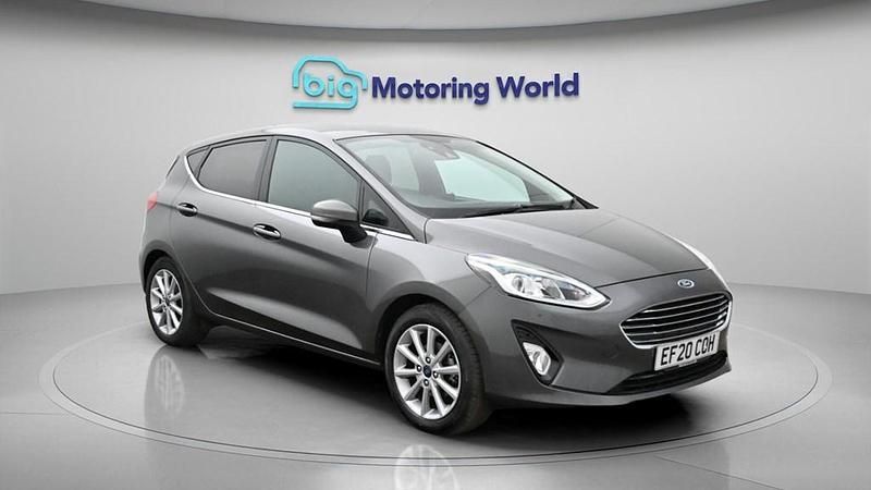 Used Ford Fiesta Titanium 95 HP (69 kW) 2020 Grey Hatchback