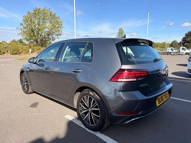 Used VW Golf VII SE 130 HP (95 kW) 2018 Grey Hatchback