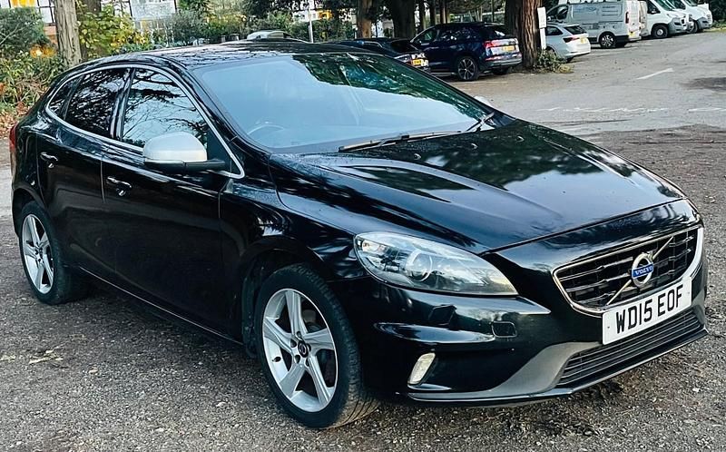 Black Used 2015 Volvo V40 R-Design Hatchback | £3,900 (Super price) - Image 1/4