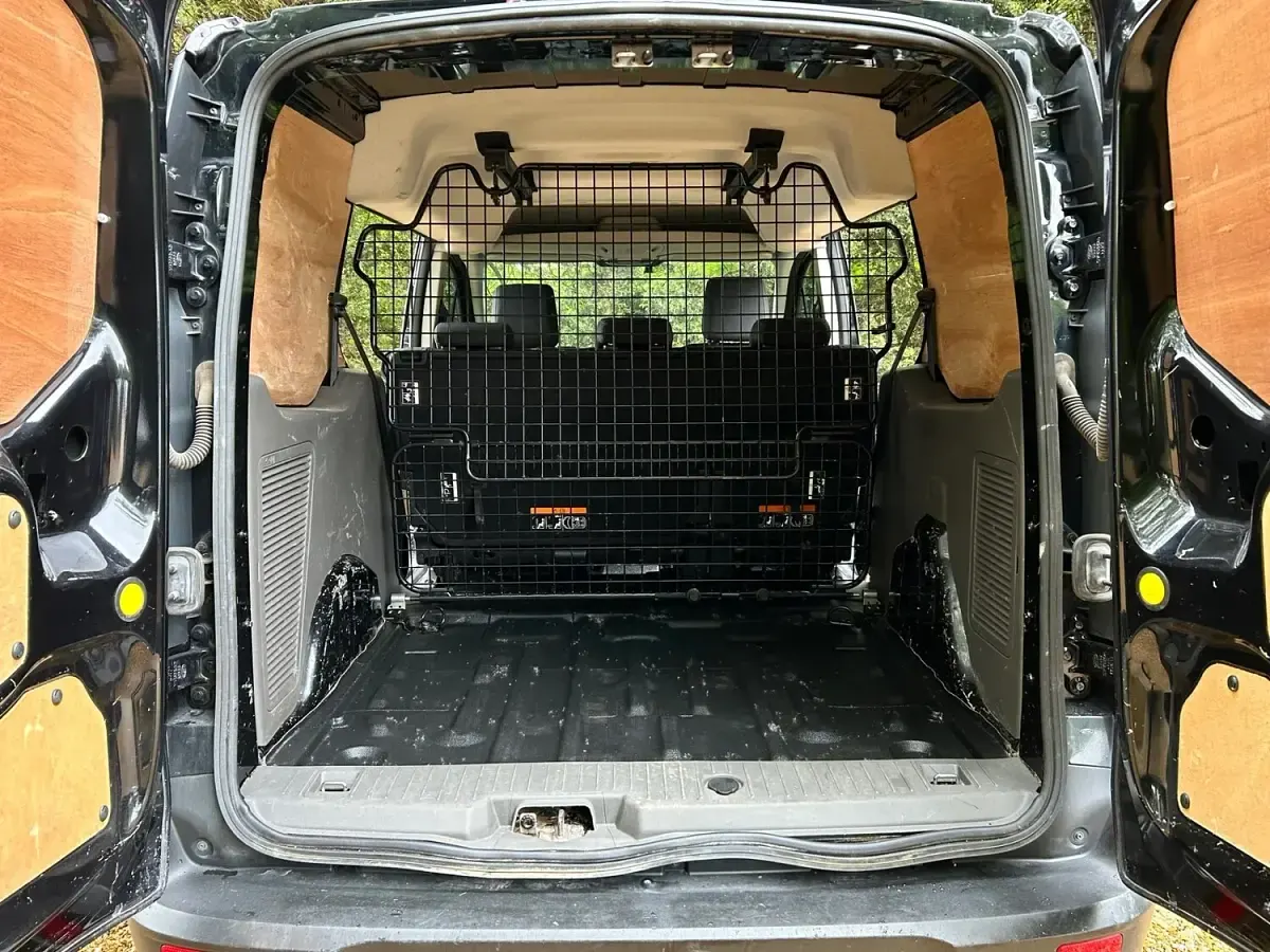 Used Ford Transit Connect Trend 100 HP (73 kW) 2023 Black MPV