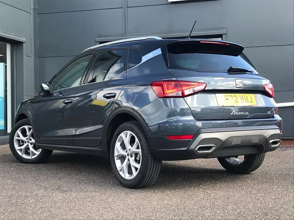 Used Seat Arona FR 110 HP (80 kW) 2023 Grey SUV