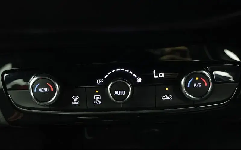 Used Vauxhall Corsa GS Line 75 HP (55 kW) 2023 Black Hatchback