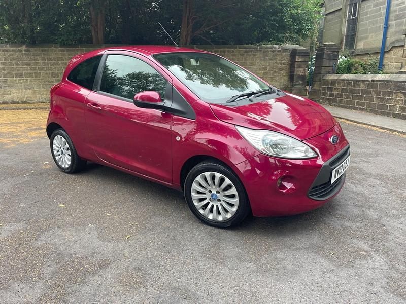 Red Used 2013 Ford Ka Zetec Hatchback | £2,190 (Fair price) - Image 1/4