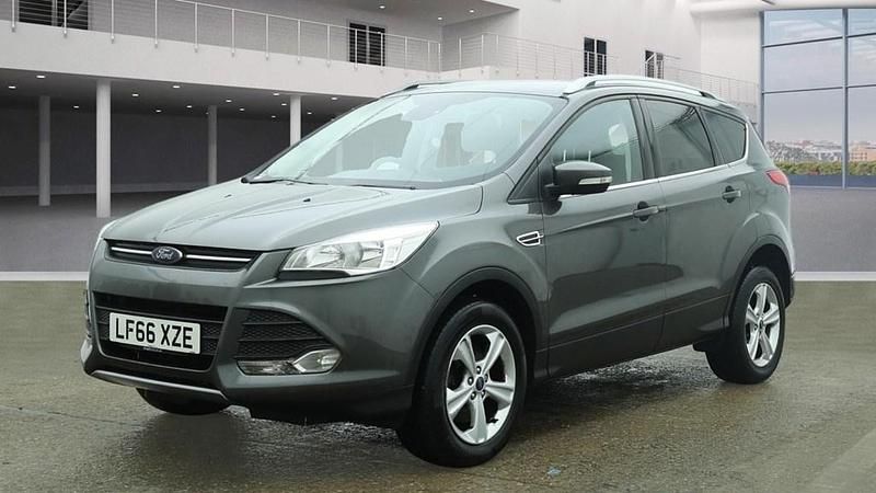 Used Ford Kuga Zetec 150 HP (110 kW) 2016 Magnetic grey SUV