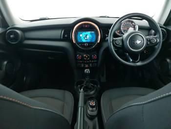 Usado Mini ONE 102 CV (75 kW) 2018 Blanco Utilitario