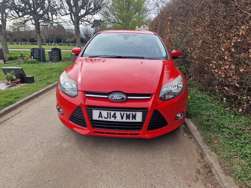 Used Ford Focus Zetec 2014 Red Hatchback