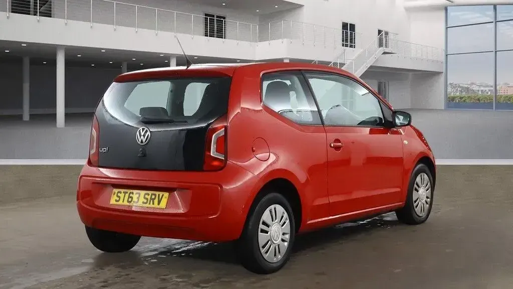 Used VW up! move up! 60 HP (44 kW) 2014 Red Hatchback