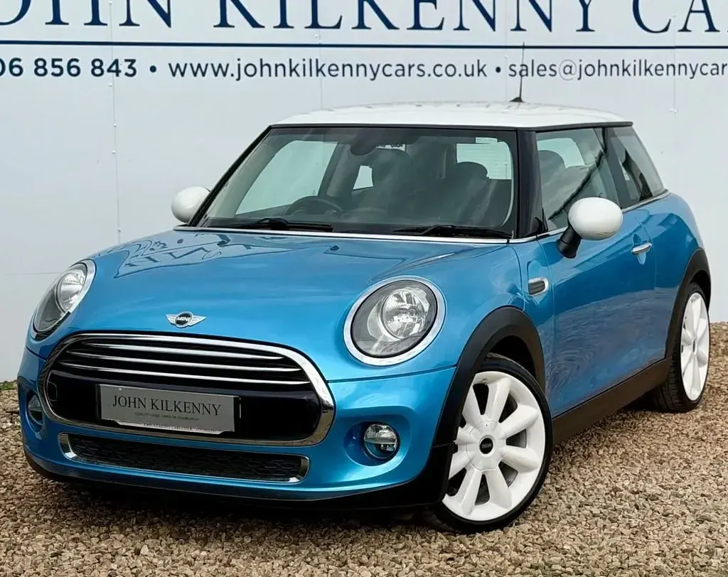 Begagnad Mini Cooper Hatch 136 HK (100 kW) 2015 Blå Halvkombi