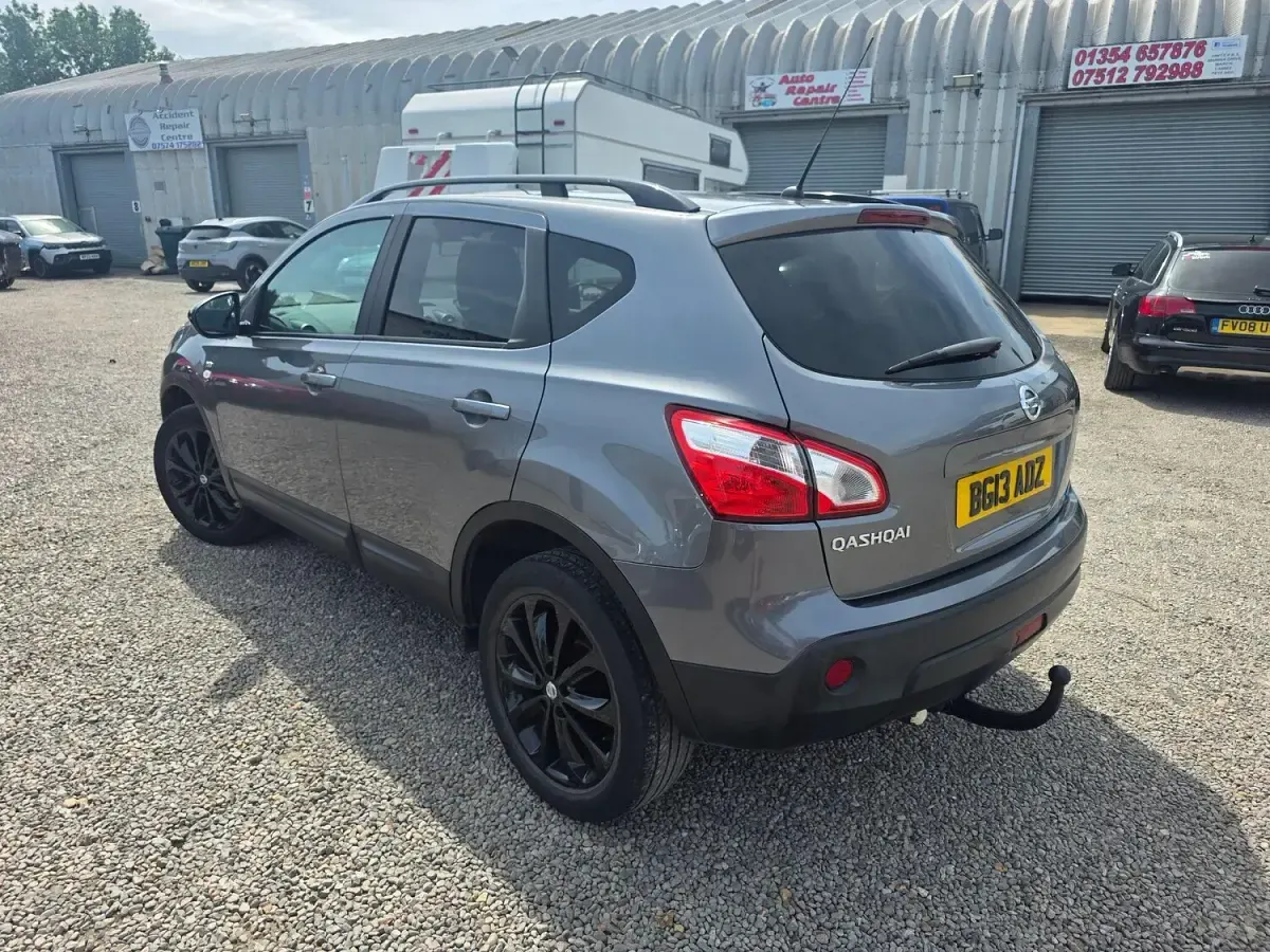 Used Nissan Qashqai 360º 130 HP (95 kW) 2013 Grey SUV