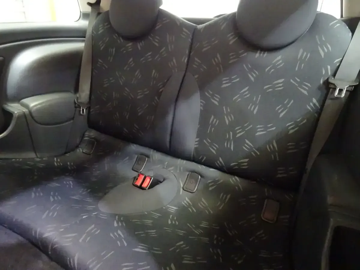 Usado Mini ONE Hatch 2005 Negro Utilitario