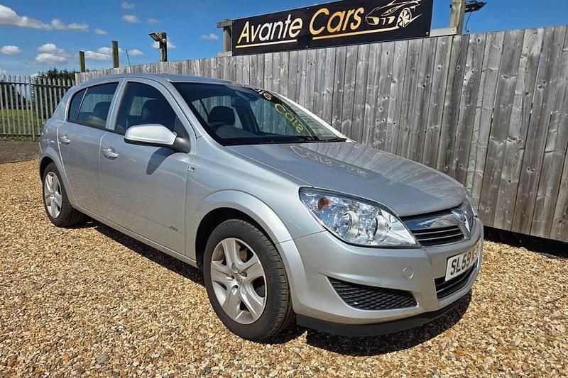 Silver Used 2009 Vauxhall Astra Active Hatchback | £1,295 (Super price) - Image 1/1