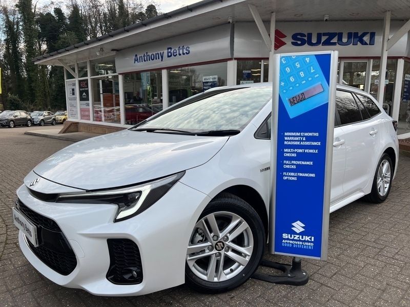 New 2025 Suzuki Swace Estate | £25,989 (Fair price) - Image 1/2