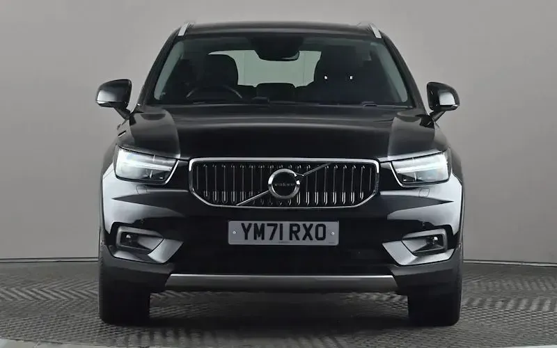 Begagnad Volvo XC40 Inscription 262 HK (192 kW) 2021 Svart SUV