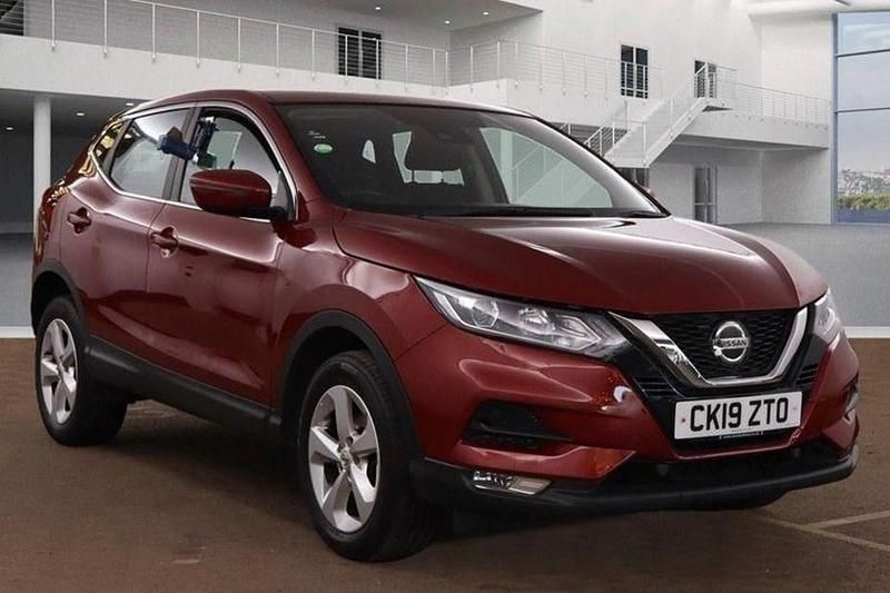 Red Used 2019 Nissan Qashqai Acenta Premium SUV | £8,690 (Super price) - Image 1/1