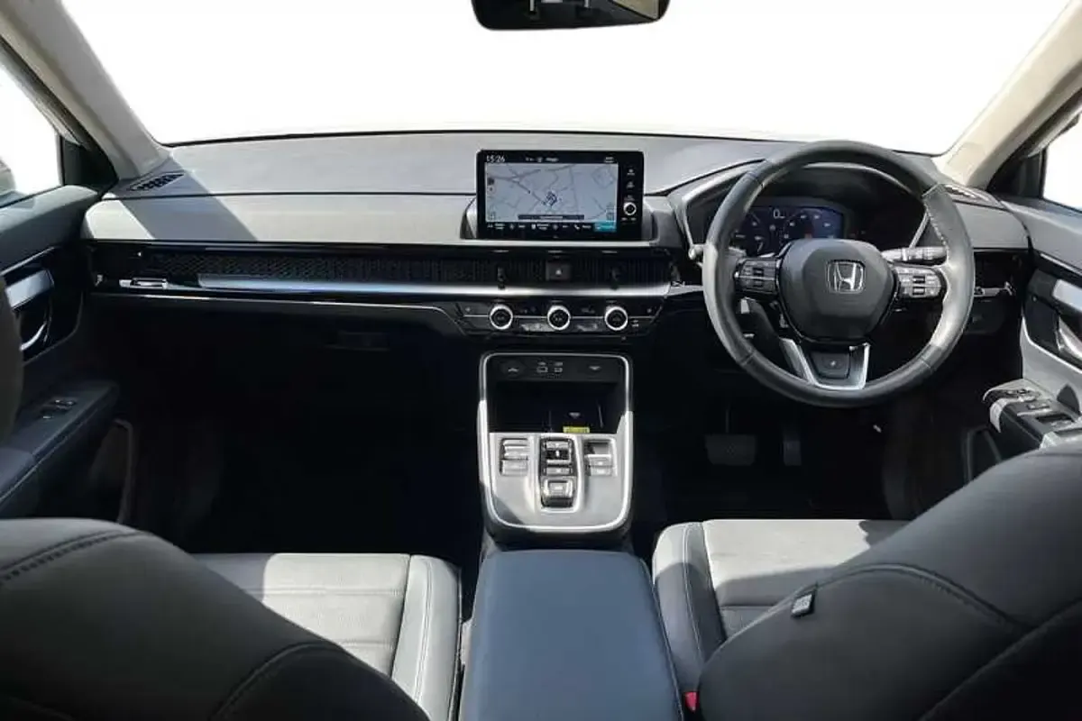 Used Honda CR-V Advance 184 HP (135 kW) 2024 White SUV