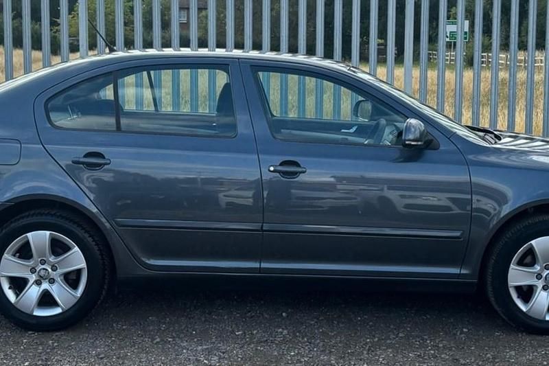 Grey Used 2011 Skoda Octavia SE Hatchback | £2,295 (Good price) - Image 1/1