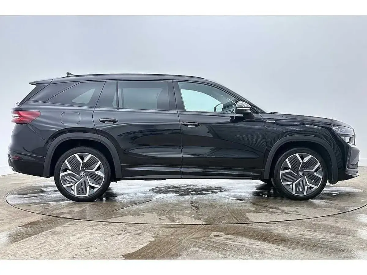 Used Skoda Kodiaq SportLine 110 HP (80 kW) 2025 Black magic pearl effect SUV