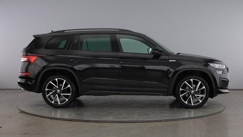 Used Skoda Kodiaq SportLine 150 HP (110 kW) 2022 Black magic pearl effect SUV