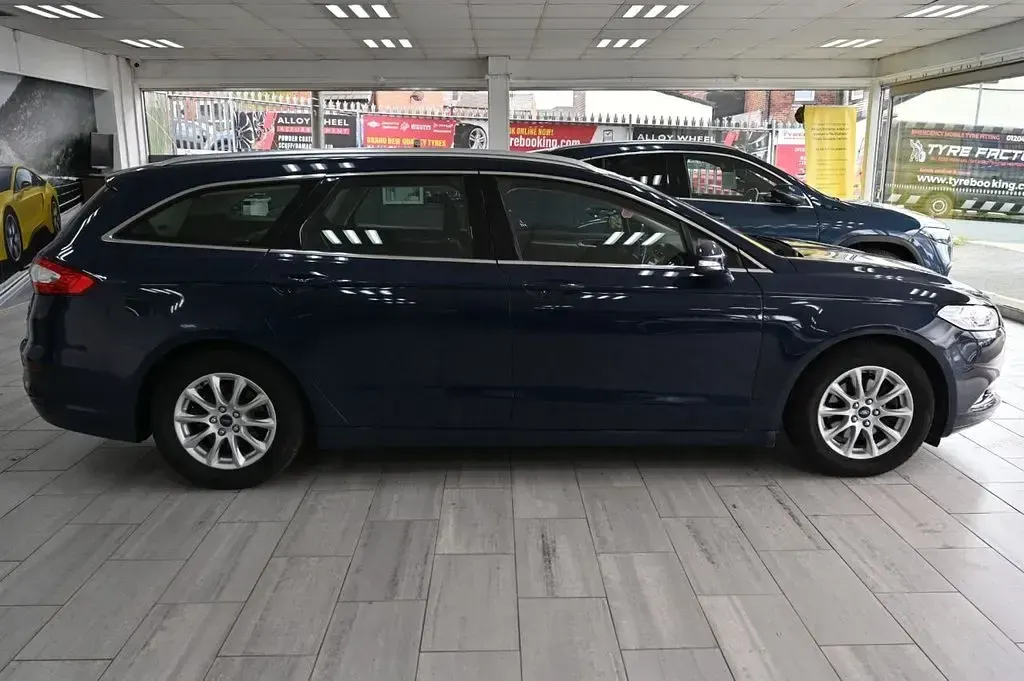 Used Ford Mondeo Titanium 120 HP (88 kW) 2017 Blue Estate