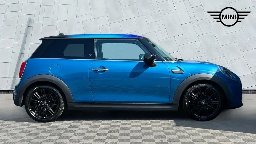 Used Mini Cooper Exclusive 134 HP (98 kW) 2021 Blue Hatchback
