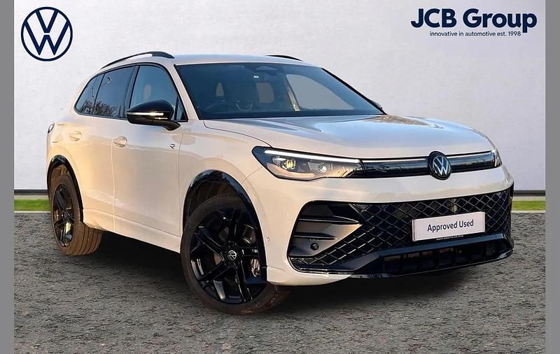 White Used 2025 VW Tiguan R-line SUV | £41,495 - Image 1/3