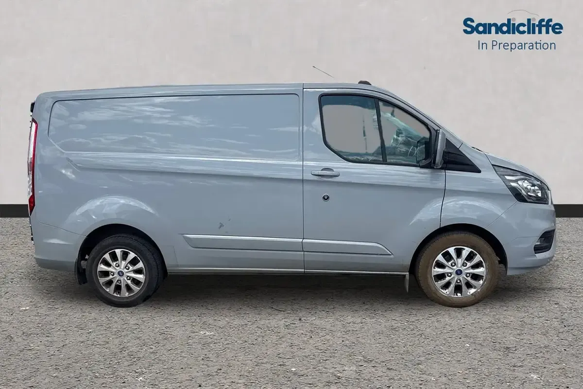 Used Ford Transit Custom Limited 130 HP (95 kW) 2023 Grey Van