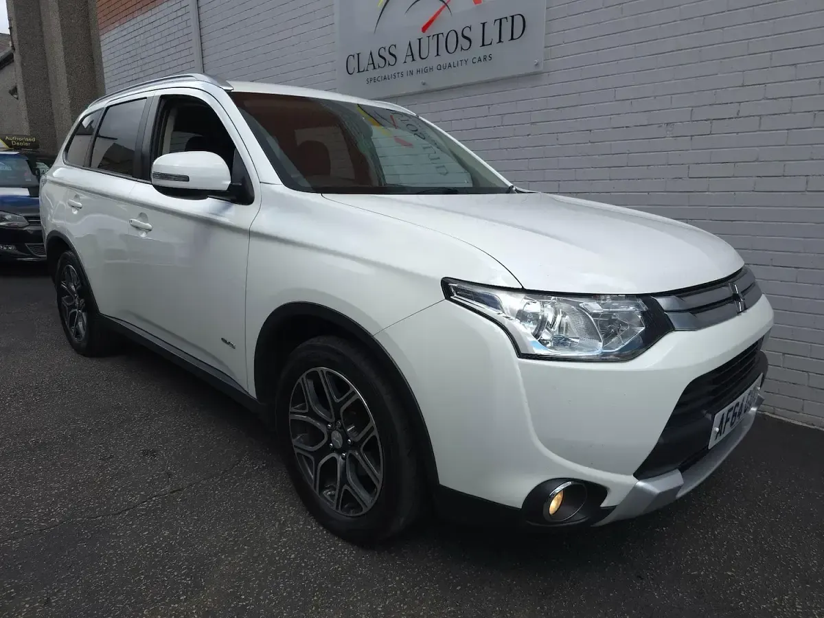 Used Mitsubishi Outlander 2014 White SUV