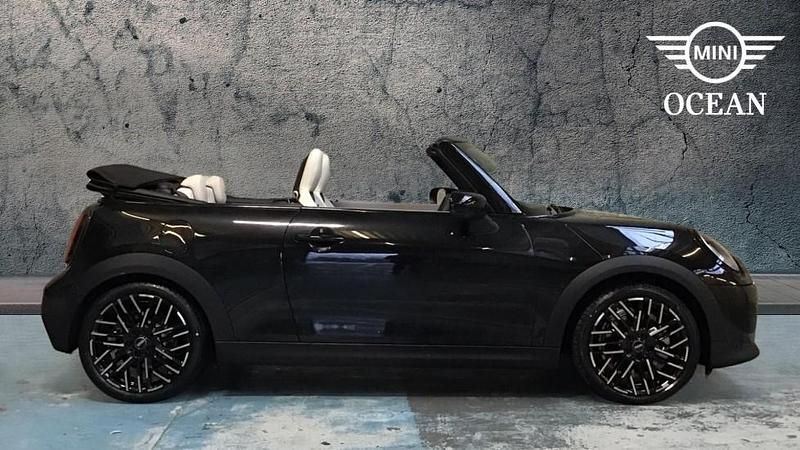 Used Mini Cooper 118 kW (161 HP) 2026 Black Hatchback