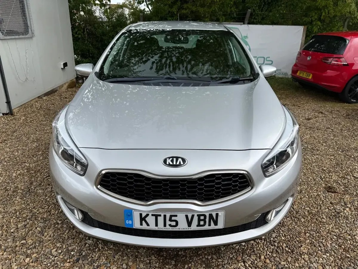 Used Kia Ceed 2015 Silver Hatchback