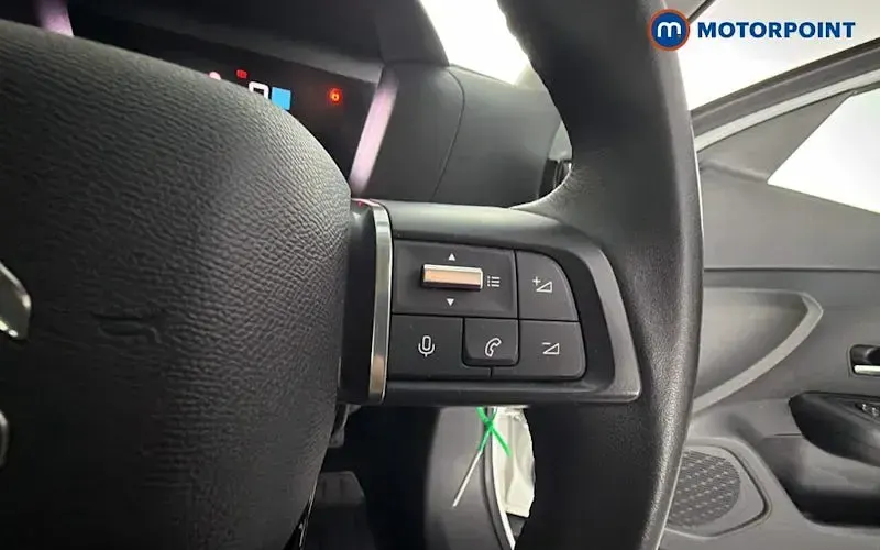 Used Citroën C4 PureTech 131 HP (96 kW) 2023 White SUV