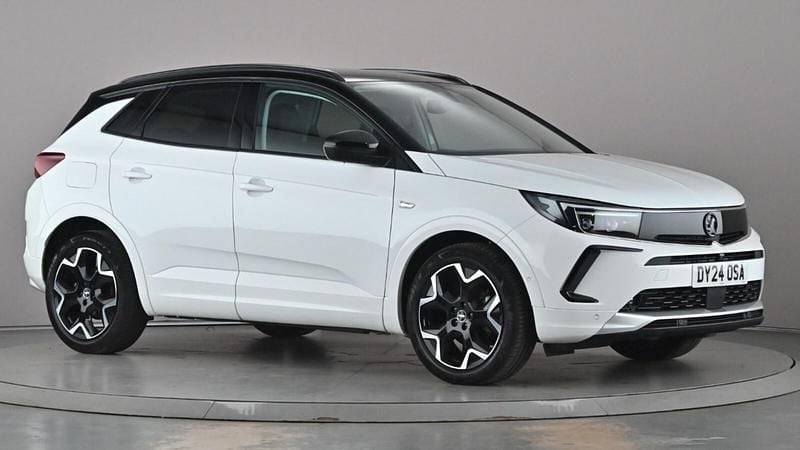 White Used 2024 Vauxhall Grandland X Ultimate SUV | £19,649 (Good price) - Image 1/4