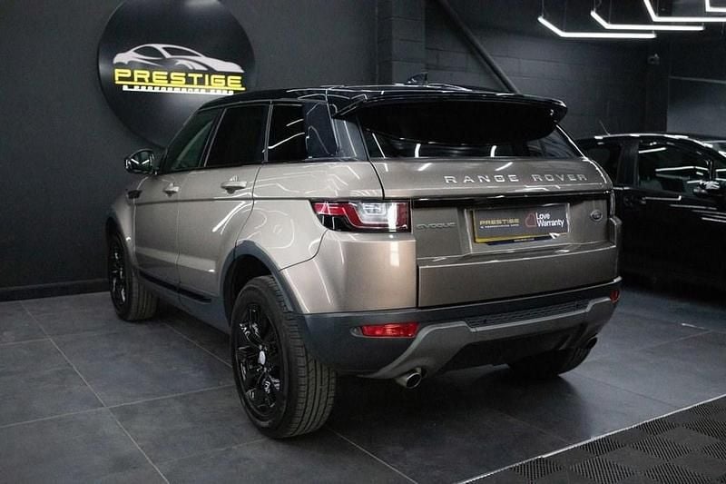 Used Land Rover Range Rover evoque SE 180 HP (132 kW) 2017 Brown SUV