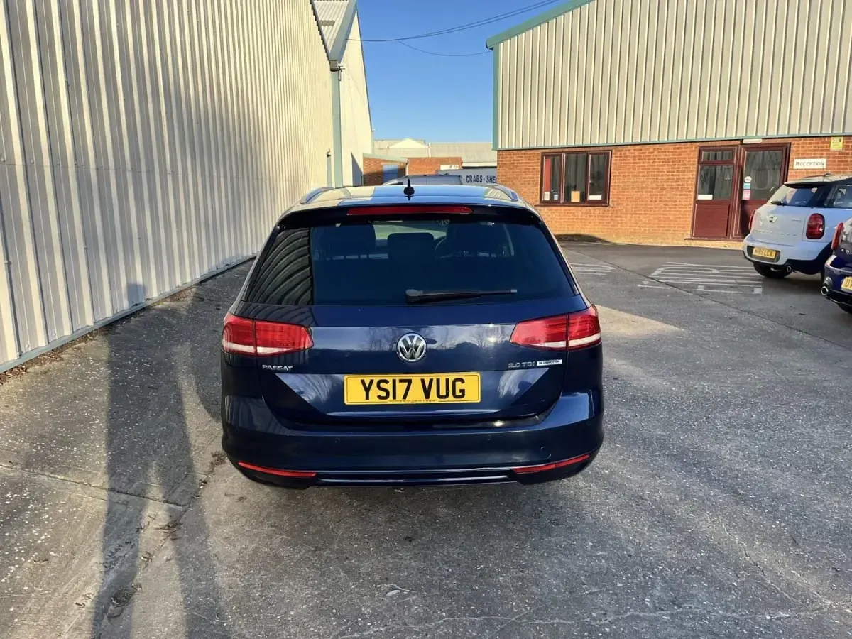 Usado VW Passat Business 150 HP (110 kW) 2017 Azul Carrinha