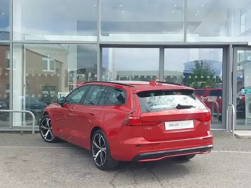 Used Volvo V60 Plus 161 HP (118 kW) 2023 Estate