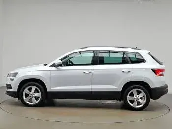 Used Skoda Karoq SE 115 HP (84 kW) 2019 White SUV