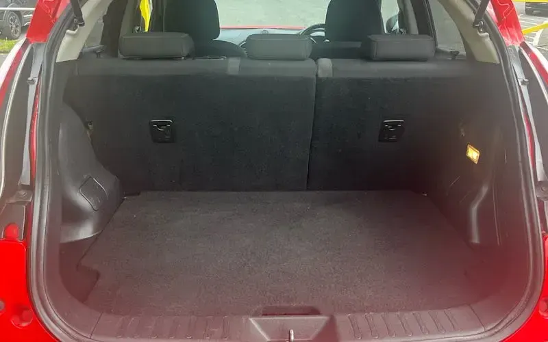 Usado Nissan Juke Acenta 113 CV (83 kW) 2019 Rojo SUV