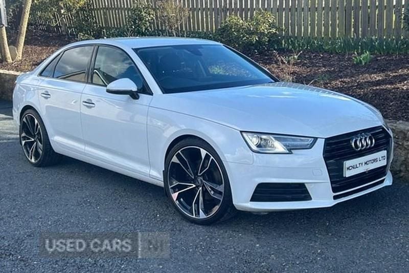 Used Audi A4 Black Edition 150 HP (110 kW) 2016 White Sedan