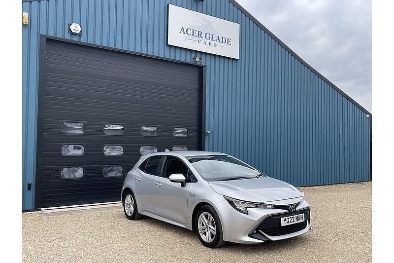 Silver Used 2022 Toyota Corolla Hatchback | £16,590 (Fair price) - Image 1/4
