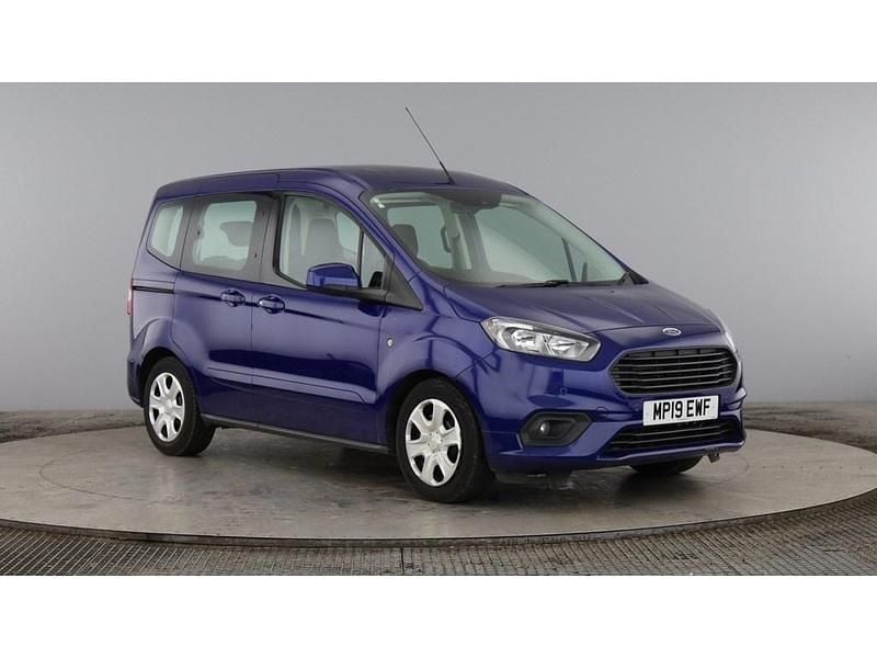 Used Ford Tourneo Courier Zetec 100 HP (73 kW) 2019 Blue MPV