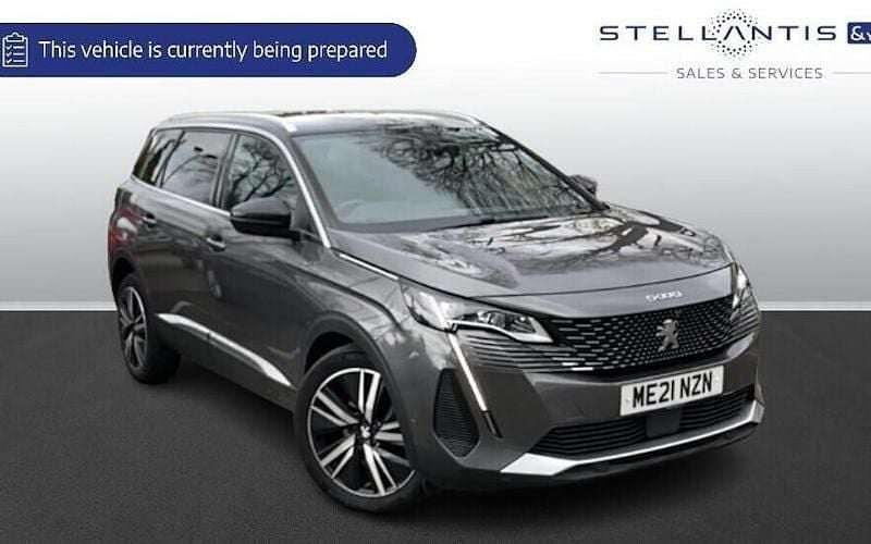 Used 2022 Peugeot 5008 Premium Estate | £22,249 (Fair price) - Image 1/1