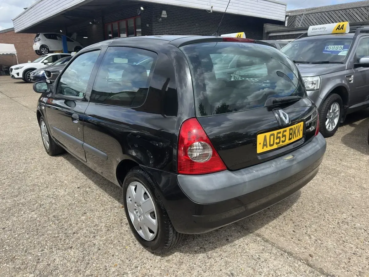 Used Renault Clio Expression 2005 Black Hatchback