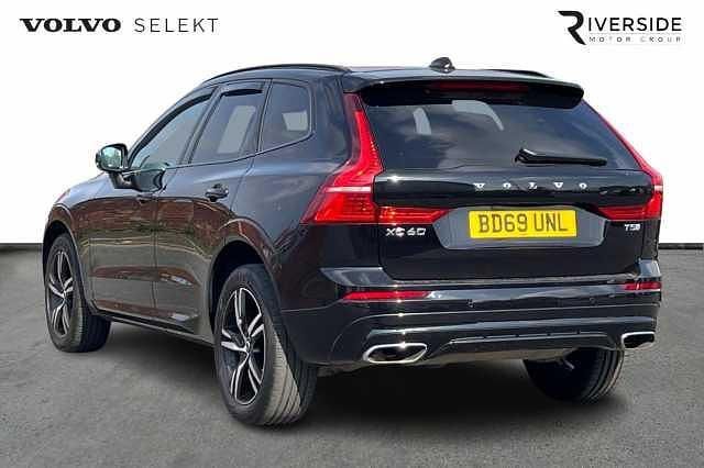 Used Volvo XC60 R-Design 250 HP (183 kW) 2019 Black SUV
