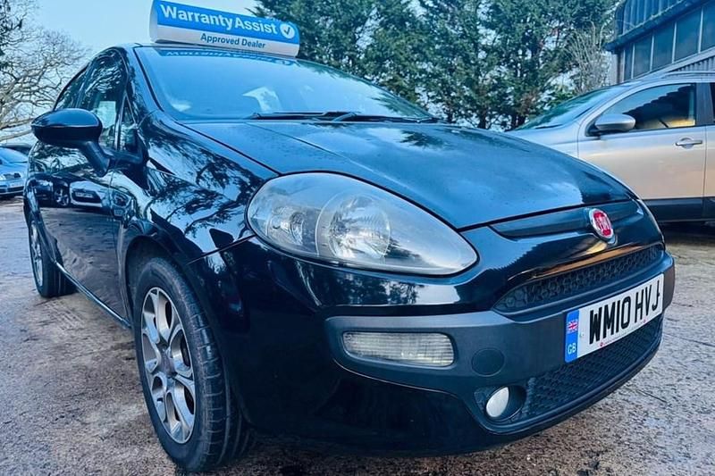 Black Used 2010 Fiat Punto Evo Hatchback | £2,500 (Good price) - Image 1/1