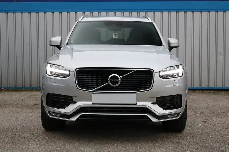 Used Volvo XC90 R-Design 235 HP (172 kW) 2017 Silver SUV