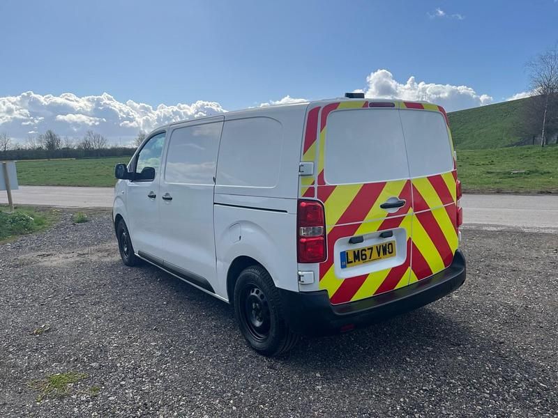 Second-hand Peugeot Expert 120 CP (88 kW) 2017 Alb Van