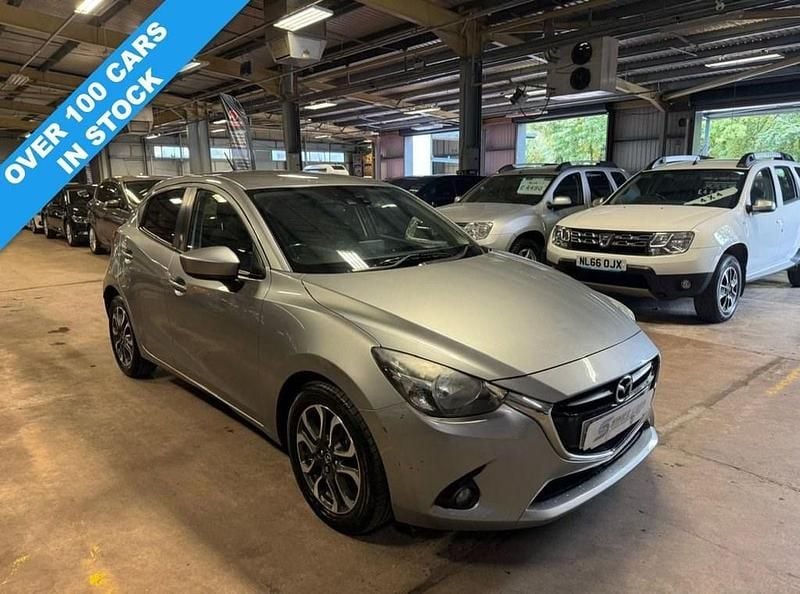 Used Mazda 2 Inclusive 105 HP (77 kW) 2016 Silver Hatchback